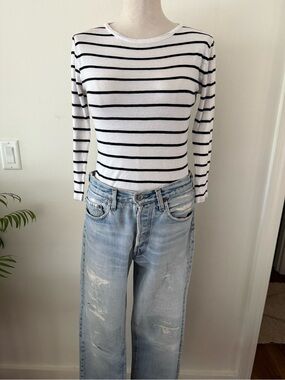 VINCE size large Striped Long Sleeve Tee in White and Black
